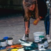 Michelle-Auboiron-peint-in-situ-les-Ponts-de-Paris-Photo-Anne-Sarter-8 thumbnail